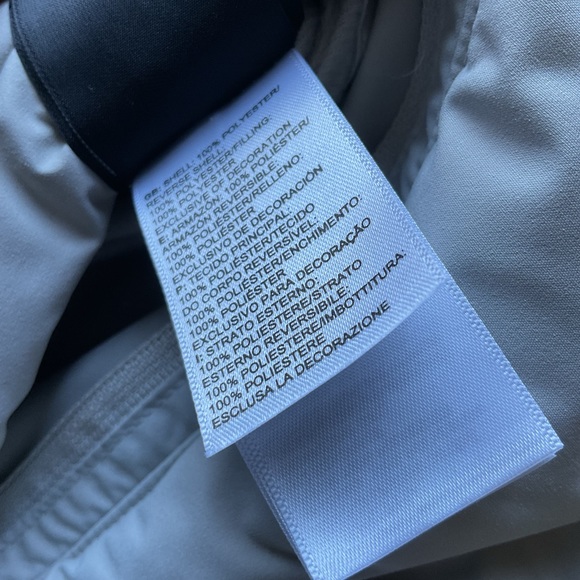 The north face reversible vest - Picture 11 of 11